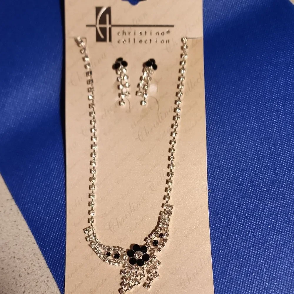 Christina Coĺlection 18 Inch Rhinestone With Black Necklace Amd Earring Set - Picture 1 of 5